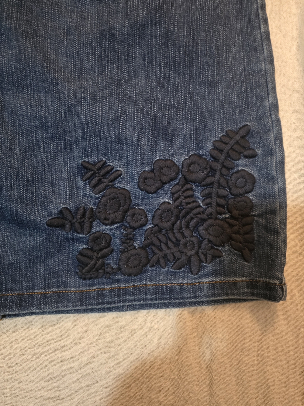 Chadwicks Embroidered Denim Jean Skirt Women's Size 14 - Picture 4 of 8
